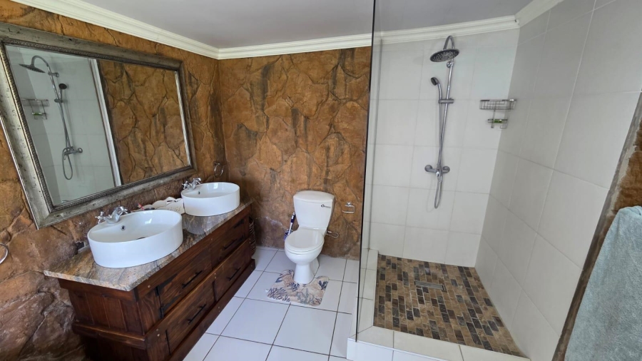 4 Bedroom Property for Sale in Fichardt Park Free State